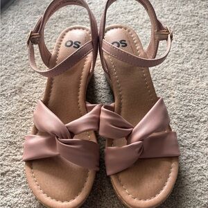 SO Pink Knotted Sandals